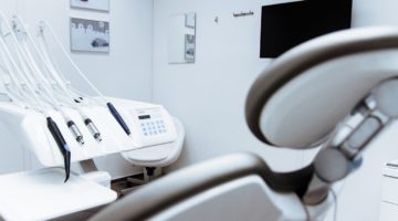 Le Dr Compagnone propose Implantologie Dentaire Lyon